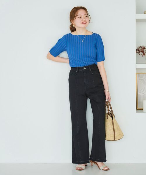 le.coeur blanc（ルクールブラン）の「デニムセンターシームフレアパンツ（デニムパンツ・レディース・ブラック/ブルー・38/36）」の15枚目の写真