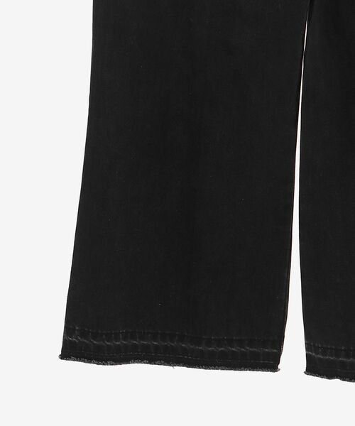 le.coeur blanc（ルクールブラン）の「デニムセンターシームフレアパンツ（デニムパンツ・レディース・ブラック/ブルー・38/36）」の8枚目の写真