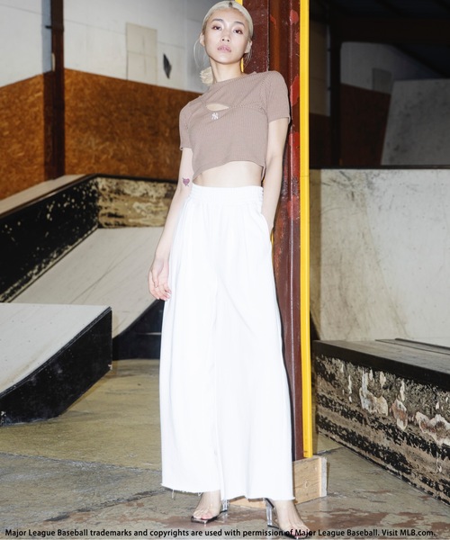 BACK TO THE FIELD（バック トゥー ザ フィールド）の「【MLB】変形バストオープンリブトップス（Tシャツ/カットソー・レディース・キャメル/グリーン/ブラック・FREE）」の9枚目の写真