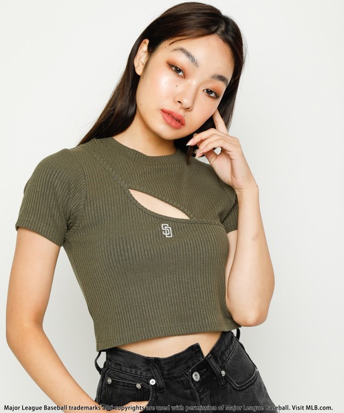 BACK TO THE FIELD（バック トゥー ザ フィールド）の「【MLB】変形バストオープンリブトップス（Tシャツ/カットソー・レディース・キャメル/グリーン/ブラック・FREE）」の4枚目の写真