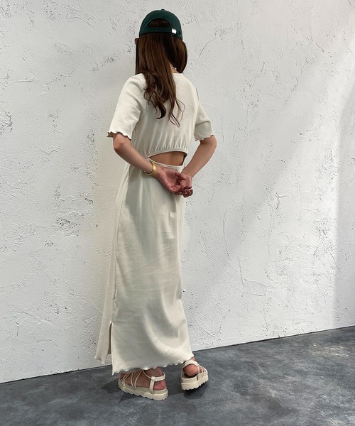 apres jour mignon(アプレジュールミニョン)の「デザインメローワンピース【ZOZOTOWN限定アイテム】(ワンピース・レディース・アイボリー/ブラック・X-LARGE/フリー)」の5枚目の写真
