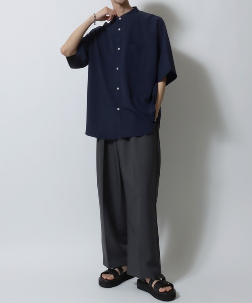 SITRY（シトリー）の「Oversize Drop shoulder Stretch Band Collar shirt/オーバーサイズ ドロップショルダー ストレッチ バンドカラーシャツ（シャツ/ブラウス・メンズ・ホワイト/チャコールグレー/サックスブルー/グリーン/グレイッシュベージュ/ネイビー/パープル/ブラック・M/L/XL）」の21枚目の写真