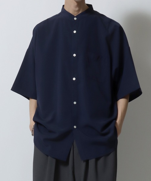 SITRY（シトリー）の「Oversize Drop shoulder Stretch Band Collar shirt/オーバーサイズ ドロップショルダー ストレッチ バンドカラーシャツ（シャツ/ブラウス・メンズ・ホワイト/チャコールグレー/サックスブルー/グリーン/グレイッシュベージュ/ネイビー/パープル/ブラック・M/L/XL）」の20枚目の写真