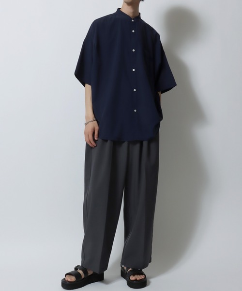 SITRY（シトリー）の「Oversize Drop shoulder Stretch Band Collar shirt/オーバーサイズ ドロップショルダー ストレッチ バンドカラーシャツ（シャツ/ブラウス・メンズ・ホワイト/チャコールグレー/サックスブルー/グリーン/グレイッシュベージュ/ネイビー/パープル/ブラック・M/L/XL）」の22枚目の写真