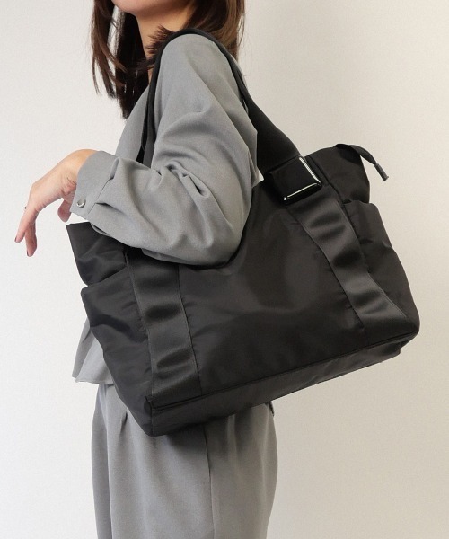 CURI BISCUI（キュリ　ビスキュイ）の「【CURIBISCUI】イミテーション付き Ａ4サイズ トートバッグ（トートバッグ・レディース・ブラック/ベージュ/カーキ・FREE）」の21枚目の写真