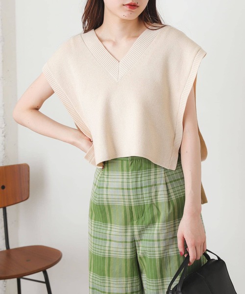 SENSE OF PLACE by URBAN RESEARCH（センスオブプレイスバイアーバンリサーチ）の「Vネックニットベスト（ベスト・レディース・ライトブルー/アイボリー/ブラック系その他・ONE）」の6枚目の写真