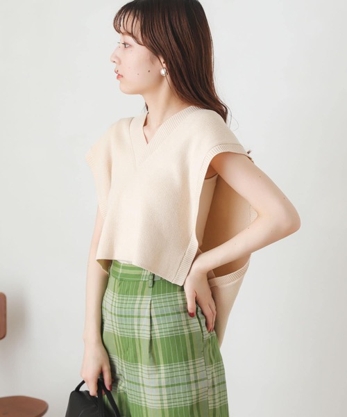 SENSE OF PLACE by URBAN RESEARCH（センスオブプレイスバイアーバンリサーチ）の「Vネックニットベスト（ベスト・レディース・ライトブルー/アイボリー/ブラック系その他・ONE）」の9枚目の写真