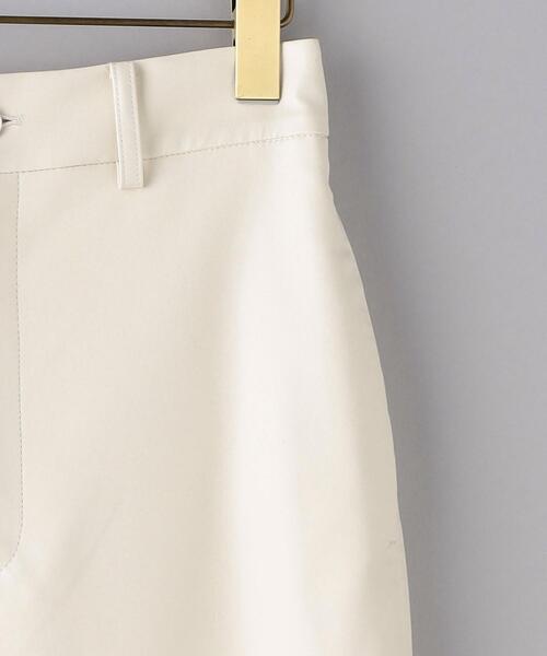 UNITED ARROWS(ユナイテッドアローズ)の「フェイクレザー パンツ(その他パンツ・レディース・オフホワイト/ブラック・36/38/40)」の21枚目の写真