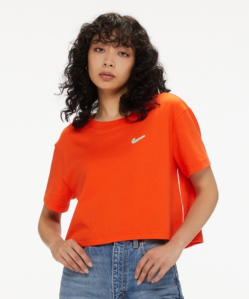 NIKE 赤 スポーツウェア クロップドジャケット 短丈ブルゾン 女性XXL NIKE 赤 スポーツウェア クロップドジャケット 短丈ブルゾン 女性XXL