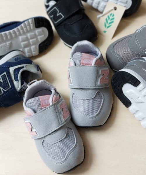 こども ビームス（コドモビームス）の「NEW BALANCE / new-b 574（12～14cm）（スニーカー・キッズ・ブラック/ネイビー/その他1/その他・13.5/12.5/12/13/14）」の4枚目の写真