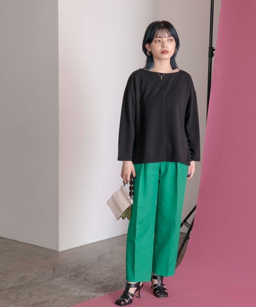 Eimee Law(エイミーロウ)の「サイドフリルトップス(Tシャツ/カットソー・レディース・ブラック/アイボリー/ベージュ・38)」の4枚目の写真