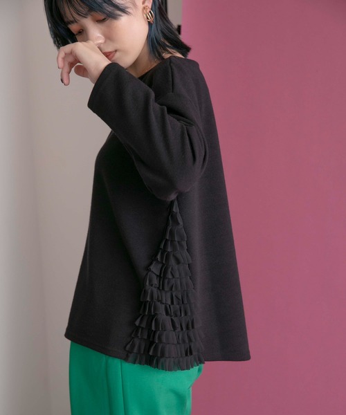 Eimee Law(エイミーロウ)の「サイドフリルトップス(Tシャツ/カットソー・レディース・ブラック/アイボリー/ベージュ・38)」の11枚目の写真