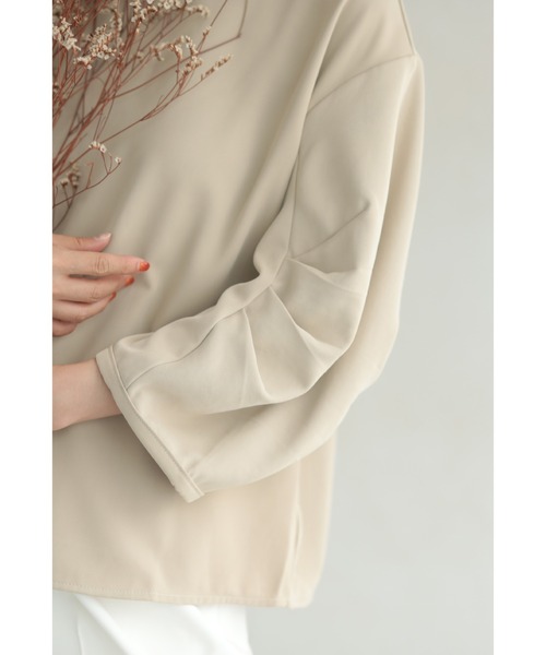 【DEVEAUX New York】IVORY微光沢プリーツシャツ/ブラウス DEVEAUX New York】IVORY微光沢プリーツシャツ/ブラウス