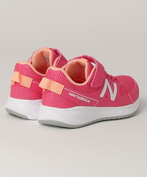 NEW BALANCE(ニューバランス)の「570 v3(スニーカー・キッズ・ブルー/ピンク/イエロー系その他/ホワイト/ブラック・19.0cm/20.0cm/20.5cm/21.0cm/23.0cm/24.0cm/25.0cm/17.0cm/17.5cm/18.5cm/19.5cm/22.0cm/23.5cm/24.5cm/18.0cm/21.5cm/22.5cm)」の6枚目の写真