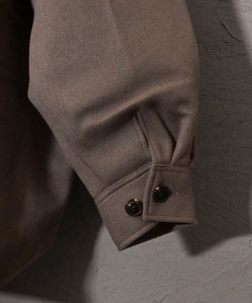 Ritzy（リッツィー）の「ポリメルトン D/S ビッグポケットブルゾン レディース メンズ（ブルゾン・メンズ・ベージュ/グレイッシュベージュ/サックスブルー/ブラック・MEDIUM/LARGE/X-LARGE）」の5枚目の写真