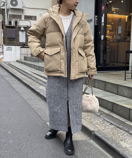 GEVACO(ゲバコ)の「【GEVACO/ゲバコ】フーデッドショートダウンジャケット(ダウンジャケット/コート・レディース・ブラック/ベージュ/カーキ・38/36)」の16枚目の写真