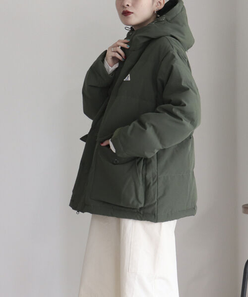 GEVACO(ゲバコ)の「【GEVACO/ゲバコ】フーデッドショートダウンジャケット(ダウンジャケット/コート・レディース・ブラック/ベージュ/カーキ・38/36)」の22枚目の写真