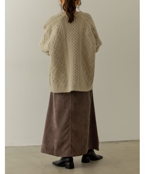 Re:EDIT（リエディ）の「ウールタッチオーバーサイズケーブルニットトップス（ニット/セーター・レディース・アイボリー/ベージュ/ブラウン/パープル・MEDIUM/LARGE）」の12枚目の写真