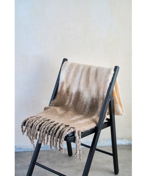 AZUL by moussy(アズールバイマウジー)の「TIE DYE FLUFFY STOLEⅡ/タイダイフラッフィーストールⅡ(マフラー・レディース・ベージュ系その他/グレー系その他・FREE)」の1枚目の写真
