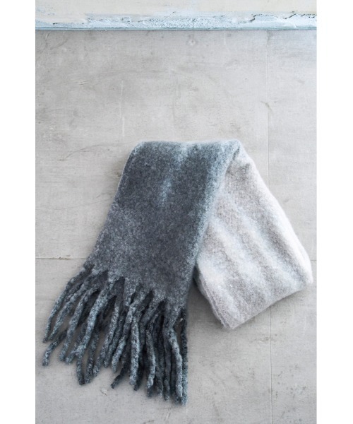 AZUL by moussy(アズールバイマウジー)の「TIE DYE FLUFFY STOLEⅡ/タイダイフラッフィーストールⅡ(マフラー・レディース・ベージュ系その他/グレー系その他・FREE)」の17枚目の写真