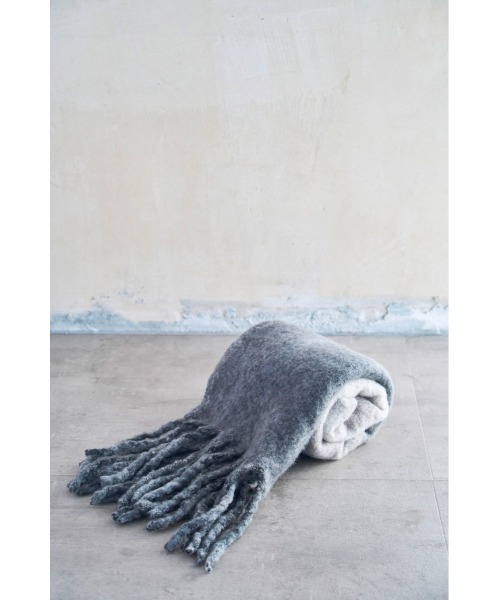 AZUL by moussy(アズールバイマウジー)の「TIE DYE FLUFFY STOLEⅡ/タイダイフラッフィーストールⅡ(マフラー・レディース・ベージュ系その他/グレー系その他・FREE)」の18枚目の写真