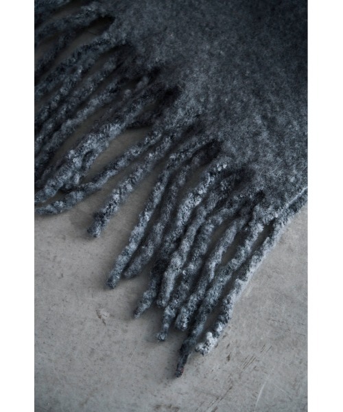 AZUL by moussy(アズールバイマウジー)の「TIE DYE FLUFFY STOLEⅡ/タイダイフラッフィーストールⅡ(マフラー・レディース・ベージュ系その他/グレー系その他・FREE)」の19枚目の写真