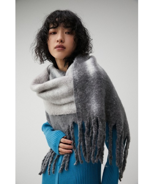 AZUL by moussy(アズールバイマウジー)の「TIE DYE FLUFFY STOLEⅡ/タイダイフラッフィーストールⅡ(マフラー・レディース・ベージュ系その他/グレー系その他・FREE)」の7枚目の写真
