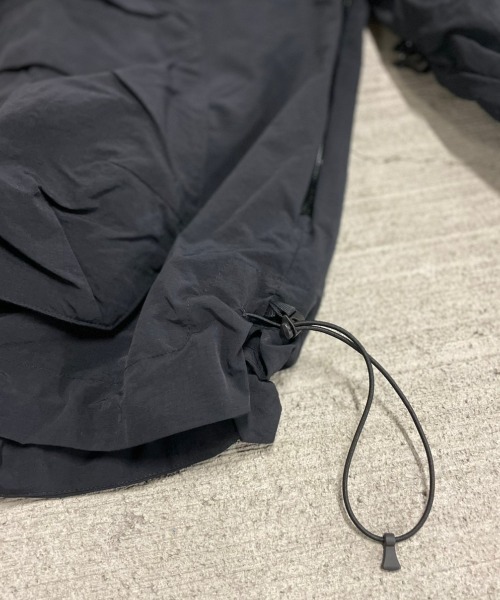 CMF OUTDOOR GARMENT（シーエムエフアウトドアガーメント）の「CMF OUTDOOR GARMENT × BEAVER/シーエムエフ アウトドアガーメント×BEAVER　別注 GUIDE SHELL NYLON 別注ガイドシェルナイロン（マウンテンパーカー・メンズ・ブラック・L/M）」の17枚目の写真