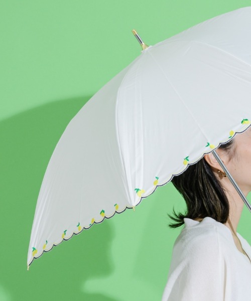 nifty colors(ニフティーカラーズ)の「【KATHARINE ROSS】nifty colors 最強の一級遮光 晴雨兼用 レモン刺繍PU長日傘 WEB限定(長傘・レディース・アイボリー・MEDIUM)」の1枚目の写真
