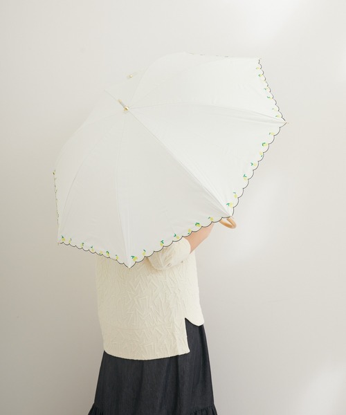 nifty colors(ニフティーカラーズ)の「【KATHARINE ROSS】nifty colors 最強の一級遮光 晴雨兼用 レモン刺繍PU長日傘 WEB限定(長傘・レディース・アイボリー・MEDIUM)」の8枚目の写真