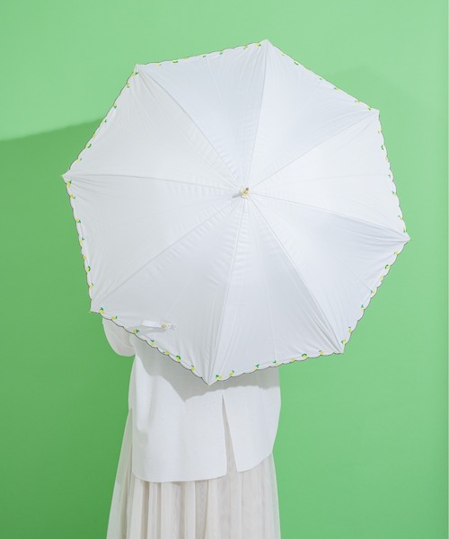 nifty colors(ニフティーカラーズ)の「【KATHARINE ROSS】nifty colors 最強の一級遮光 晴雨兼用 レモン刺繍PU長日傘 WEB限定(長傘・レディース・アイボリー・MEDIUM)」の11枚目の写真