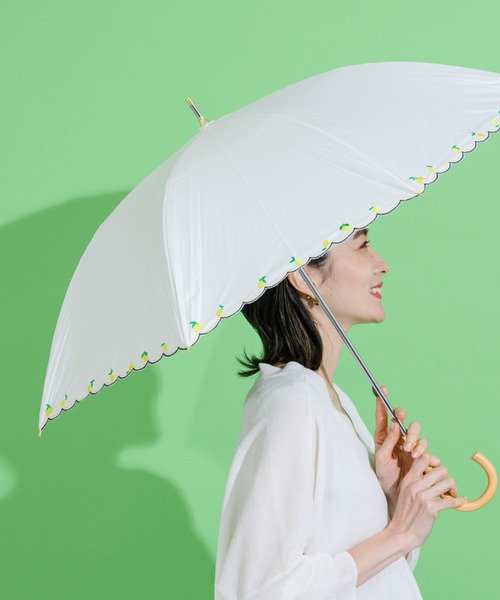 nifty colors(ニフティーカラーズ)の「【KATHARINE ROSS】nifty colors 最強の一級遮光 晴雨兼用 レモン刺繍PU長日傘 WEB限定(長傘・レディース・アイボリー・MEDIUM)」の12枚目の写真