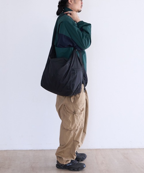 BAICYCLON by Bagjack(バイシクロン バイ バグジャック)の「BAICYCLON by bagjack NEXT CORE LINE SHOULDER BAG (NCL-07 BLACK1 (210D NYLON))(ショルダーバッグ・メンズ・ブラック・FREE)」の8枚目の写真