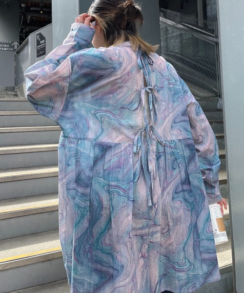 CIAOPANIC(チャオパニック)の「マーブルバックリボンチュニックブラウス(シャツ/ブラウス・レディース・ピンク/ブルー・FREE)」の14枚目の写真