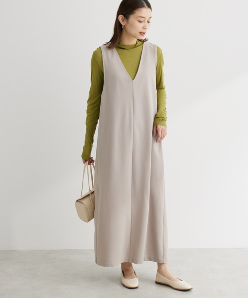 RAY CASSIN FAVORI（レイカズンフェバリ）の「・RAY　CASSIN　Vネックジャンスカ（ワンピース・レディース・グレイッシュベージュ/ブラック/カーキ・FREE）」の2枚目の写真