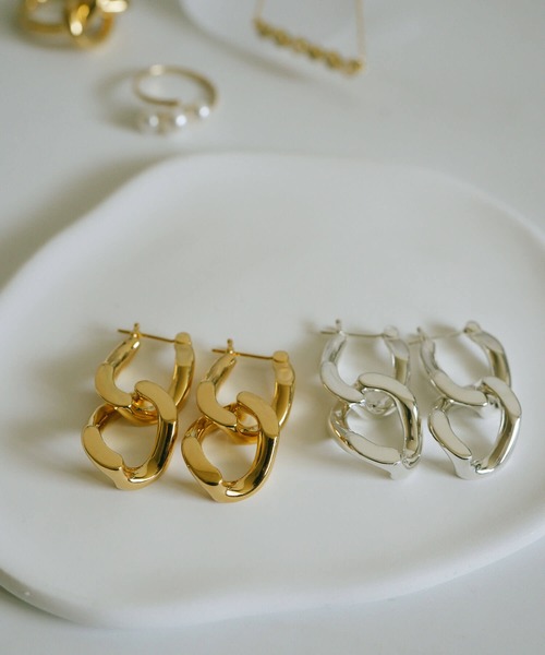 Ops.（オプス）の「ピアス アレルギー対応 ゴールド ピアス シルバー925【NEVIEN ネビア】（ピアス（両耳用）・レディース・シルバー/イエローゴールド/シルバー系その他/ゴールド系その他・ONE SIZE）」の5枚目の写真