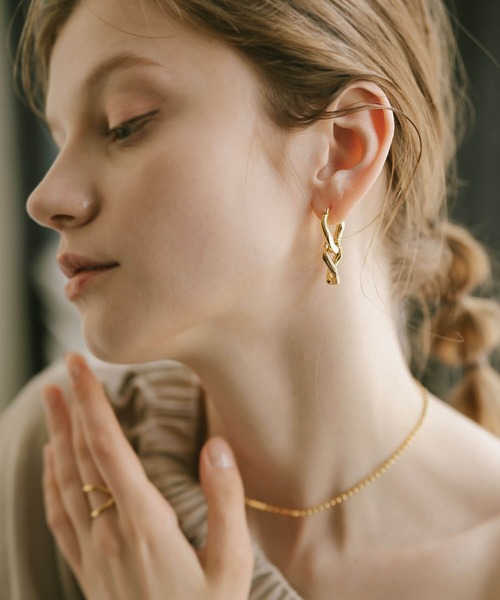 Ops.（オプス）の「ピアス アレルギー対応 ゴールド ピアス シルバー925【NEVIEN ネビア】（ピアス（両耳用）・レディース・シルバー/イエローゴールド/シルバー系その他/ゴールド系その他・ONE SIZE）」の10枚目の写真