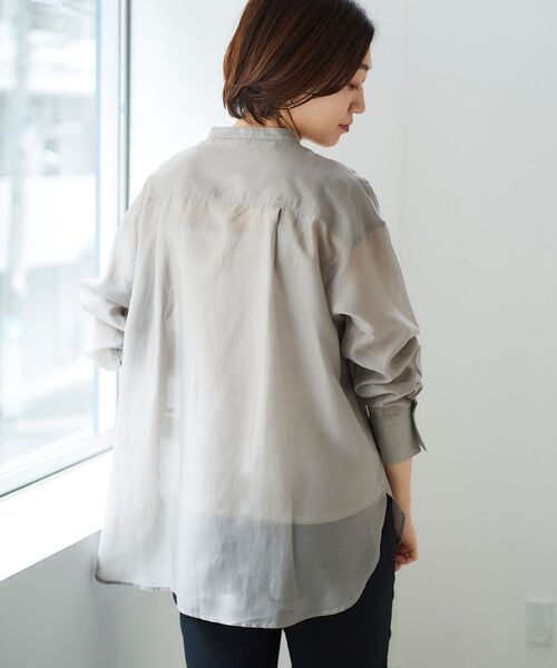 le.coeur blanc(ルクールブラン)の「エアリーローンシアーシャツ(シャツ/ブラウス・レディース・モカ/イエロー/ブルー・38)」の19枚目の写真