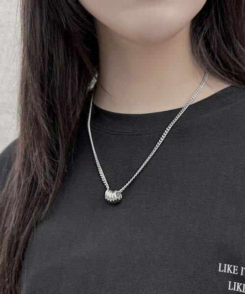 Figments（フィグメンツ）の「5連リングネックレス（ネックレス・レディース・ブラック/シルバー・FREE）」の2枚目の写真