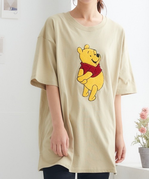 Disney(ディズニー)の「【ディズニー】綿100%キャラクターさがら刺しゅうオーバーサイズTシャツ(Tシャツ/カットソー・レディース・ライトグリーン/ライトグレー/スミクロ/ベージュ/パープル/オフホワイト/ブラック系その他/カーキ・M/L/LL)」の7枚目の写真