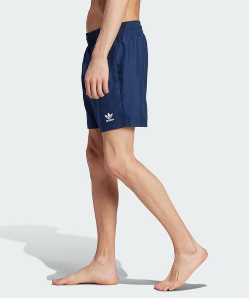 adidas（アディダス）の「アディカラー エッセンシャルズ ソリッド スイムショーツ / アディダス adidas（水着・メンズ・ブルー・MEDIUM/LARGE/X-LARGE/SMALL/3XL/XX-LARGE）」の3枚目の写真