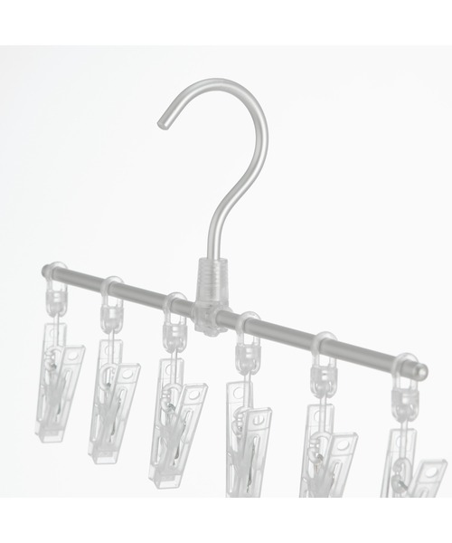 無印良品（ムジルシリョウヒン）の「アルミ直線ハンガー　約幅３５ｃｍ・６ピンチ（ランドリーグッズ・メンズ・シルバー・FREE）」の4枚目の写真