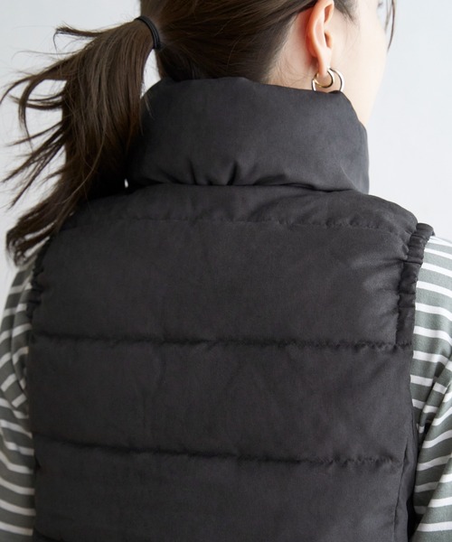 ikka（イッカ）の「細コールボリューム襟ベスト（ダウンベスト・レディース・チャコールグレー/ベージュ・M/L/S）」の11枚目の写真