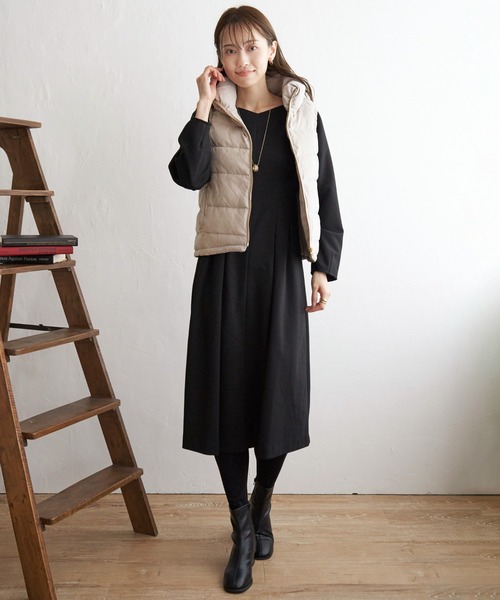 ikka（イッカ）の「細コールボリューム襟ベスト（ダウンベスト・レディース・チャコールグレー/ベージュ・M/L/S）」の6枚目の写真