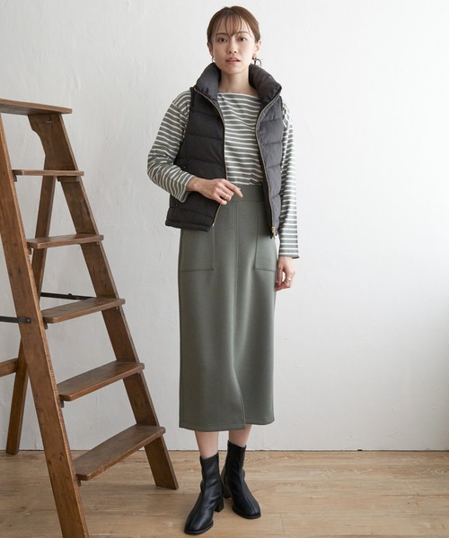 ikka（イッカ）の「細コールボリューム襟ベスト（ダウンベスト・レディース・チャコールグレー/ベージュ・M/L/S）」の3枚目の写真