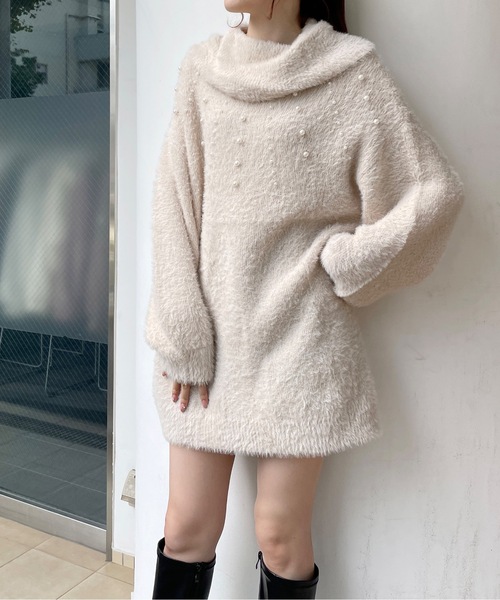 one way（ワンウェイ）の「パール付きタートルネックシャギーニット