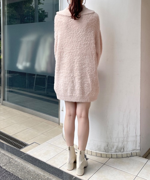 one way（ワンウェイ）の「パール付きタートルネックシャギーニット