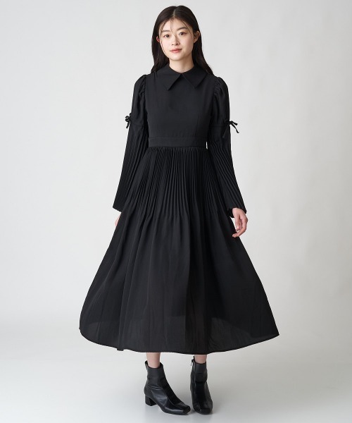 A de a.v.v（アードアー・ヴェ・ヴェ）の「フレアスリーブ消しプリーツワンピース（ワンピース・レディース・ブラック・38/36）」の18枚目の写真