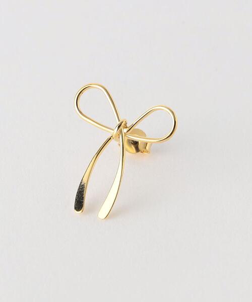 green label relaxing(グリーンレーベルリラクシング)の「ラインリボン ピアス(ピアス(両耳用)・レディース・ゴールド/シルバー・FREE)」の3枚目の写真