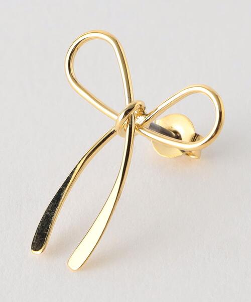 green label relaxing(グリーンレーベルリラクシング)の「ラインリボン ピアス(ピアス(両耳用)・レディース・ゴールド/シルバー・FREE)」の6枚目の写真